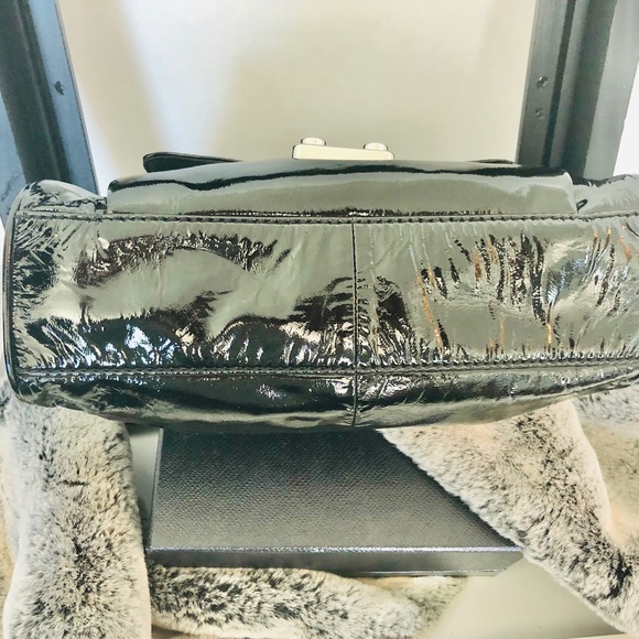 KINTA Patent Leather Hobo Shoulder - Picture 4 of 8